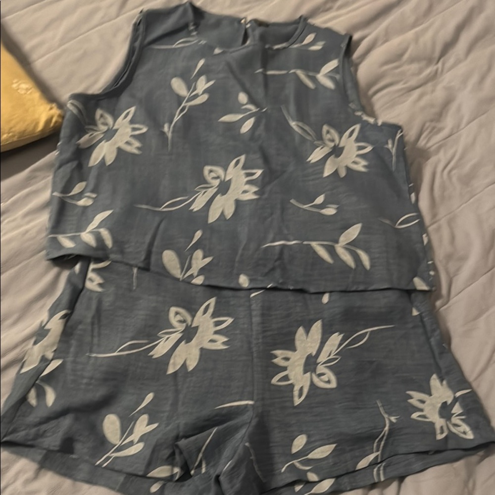 SHEIN Blue and White High Waist Floral Shorts